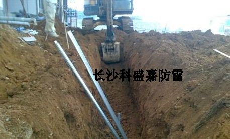 你知道為什么做防雷地網時，挖溝要0.5米寬，1米深